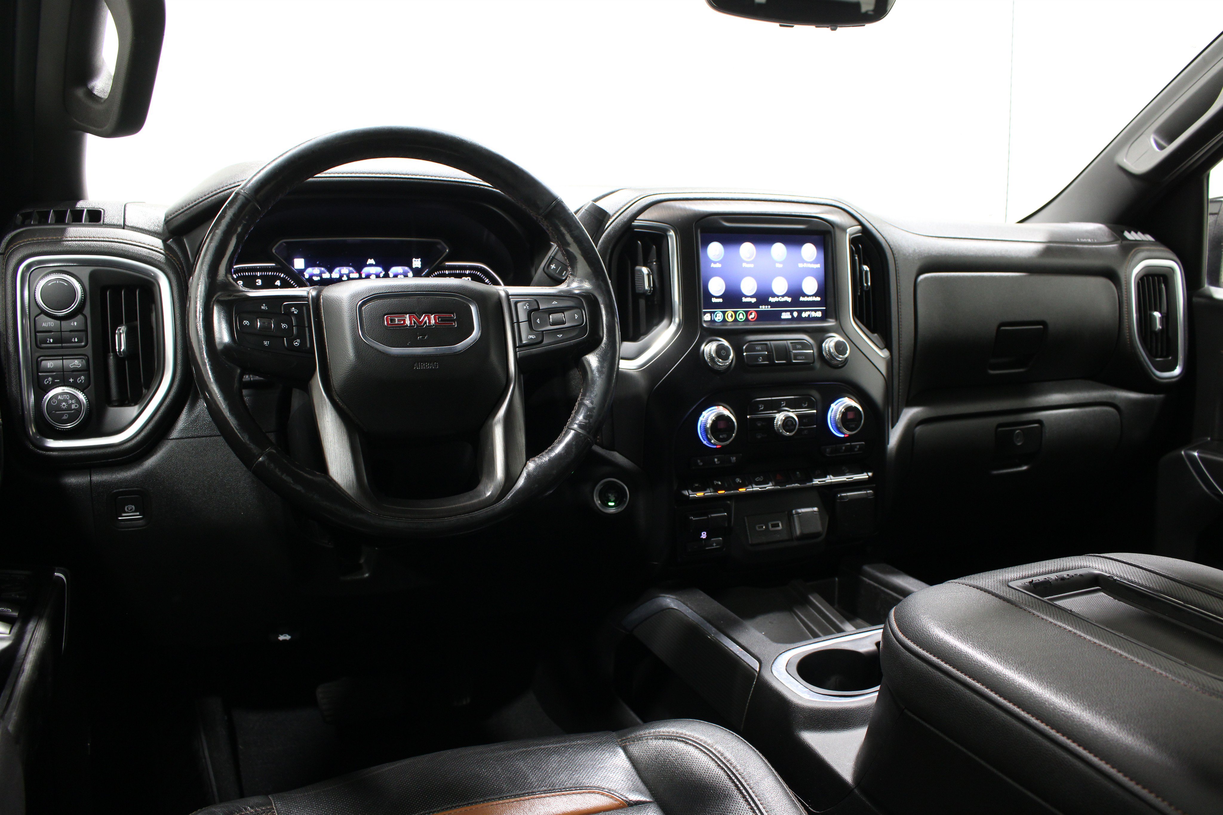 Used 2019 GMC Sierra 1500 AT4 w/ AT4 Premium Package AWD/4WD image 2