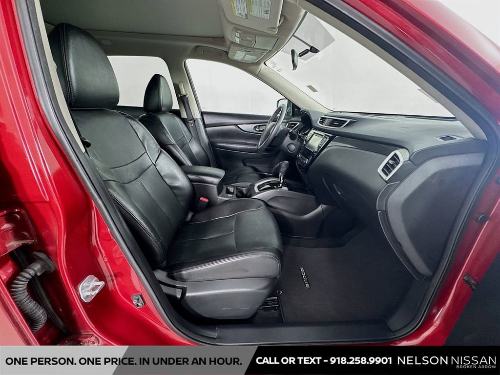 Used 2016 Nissan Rogue SL w/ SL Premium Package image 29