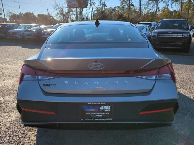 New 2026 Hyundai Elantra SE FWD image 6