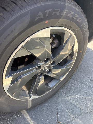 Certified 2025 Nissan Rogue SV FWD image 7