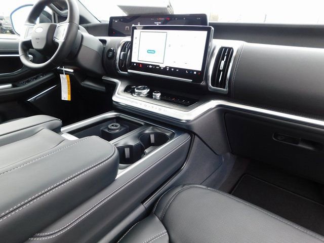 New 2026 Ford Expedition Platinum w/ Stealth Appearance Package image 21