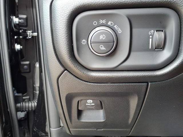 New 2026 RAM 1500 Express AWD/4WD image 21