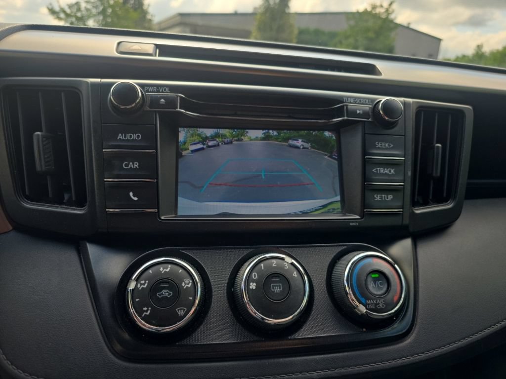 Used 2018 Toyota RAV4 LE w/ All Weather Liner Package FWD image 19