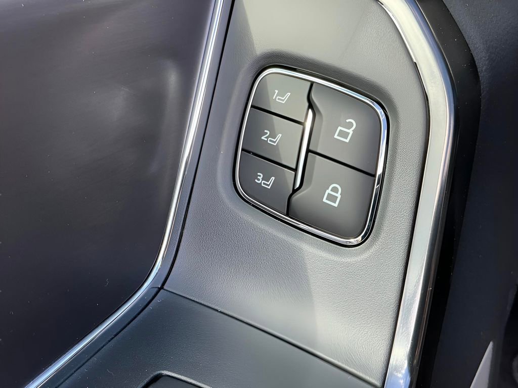 New 2026 Ford F250 Platinum image 6