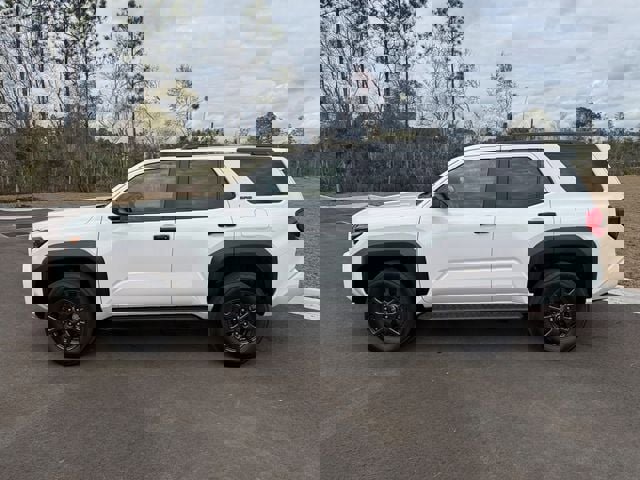 Used 2025 Toyota 4Runner SR5 image 2