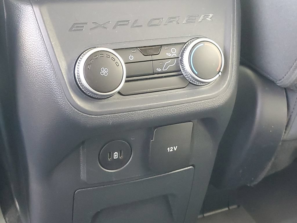 Certified 2025 Ford Explorer Active AWD/4WD image 18