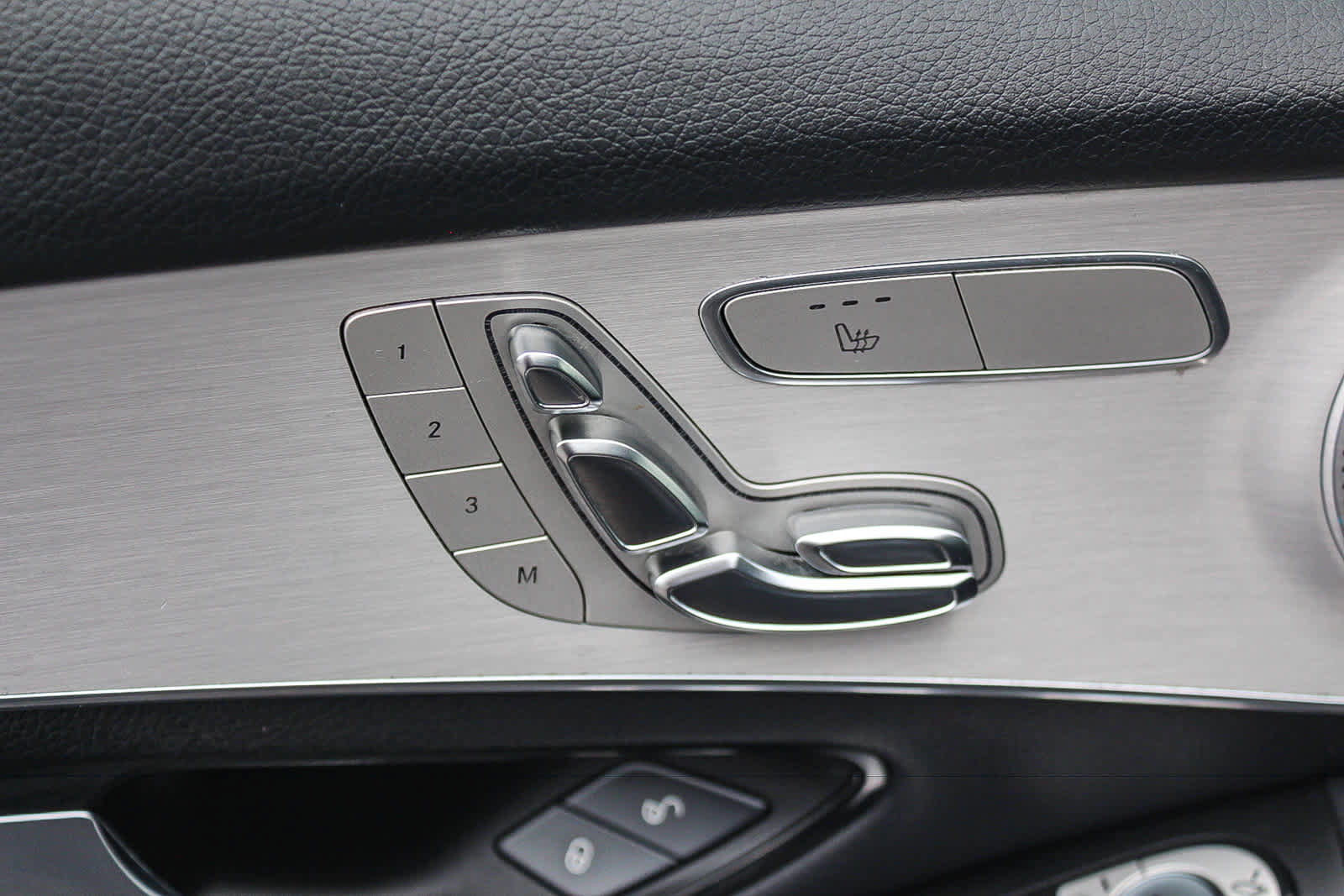 Used 2019 Mercedes-Benz GLC 300 4MATIC Coupe image 21