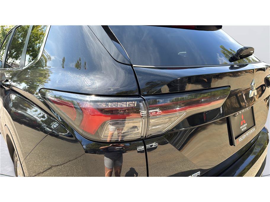 Used 2025 Mitsubishi Outlander ES FWD image 10