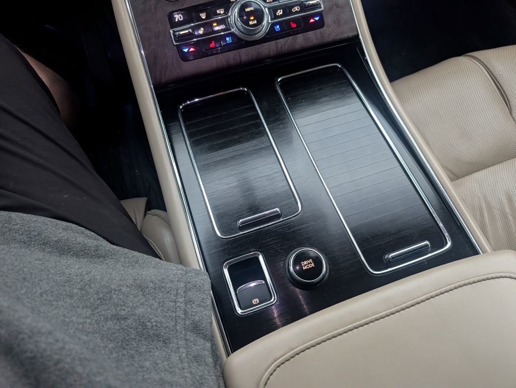 Used 2020 Lincoln Aviator Reserve w/ Equipment Group 202A image 12