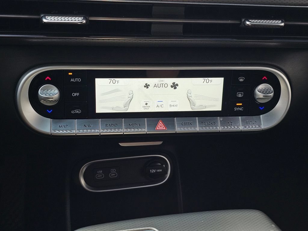 Certified 2023 Genesis GV60 Advanced AWD/4WD image 16