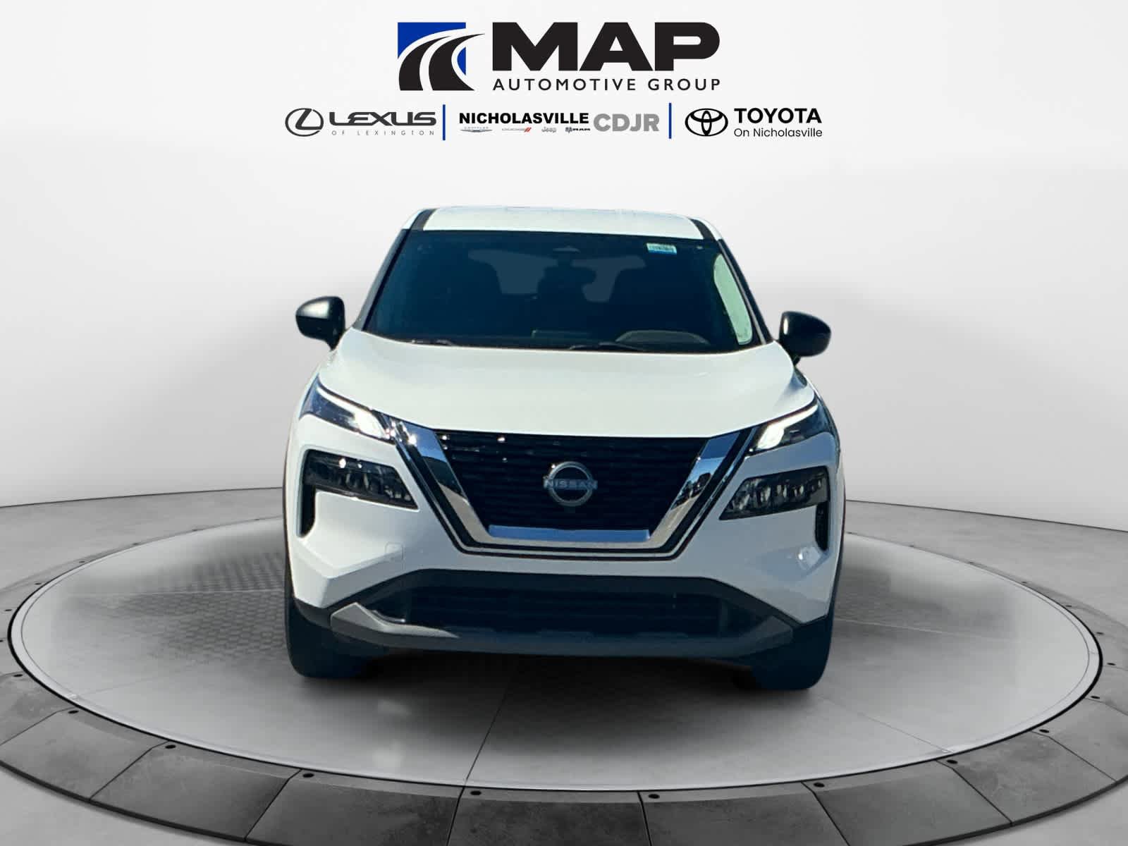 Used 2023 Nissan Rogue S AWD/4WD image 8