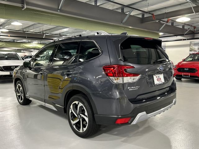 Used 2023 Subaru Forester Touring image 4
