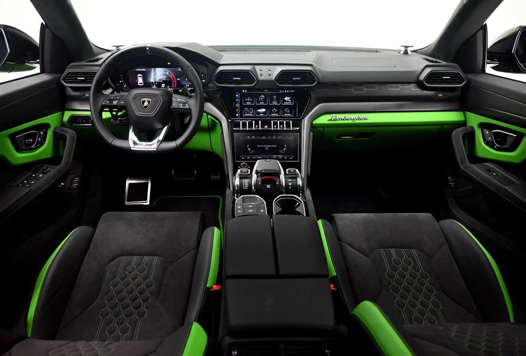 Used 2023 Lamborghini Urus S AWD/4WD image 7