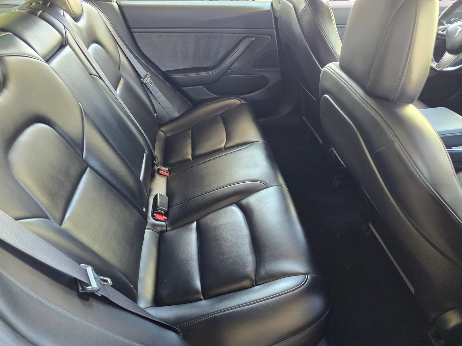 Used 2018 Tesla Model 3 Long Range RWD image 30