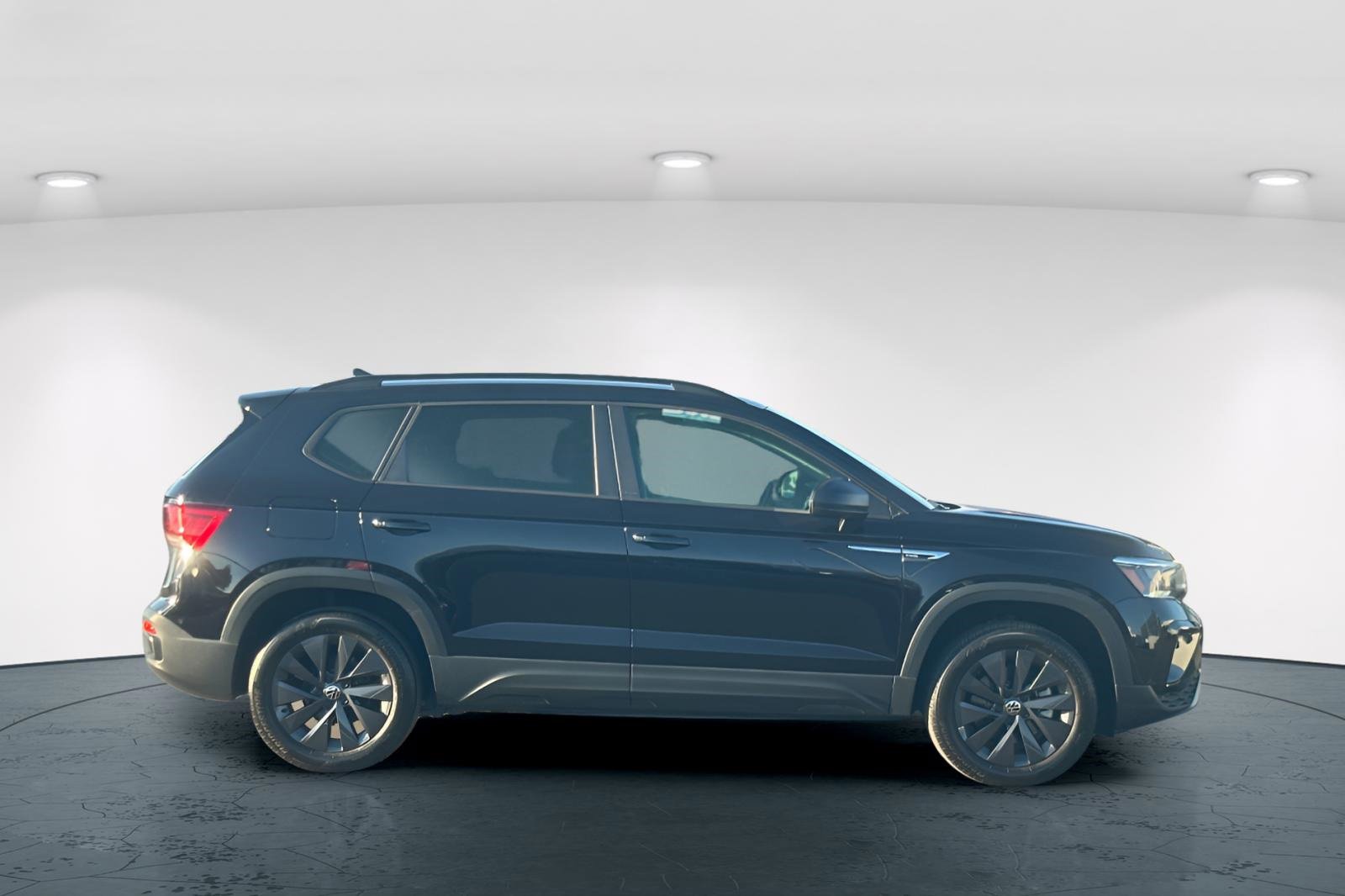 Used 2024 Volkswagen Taos S image 7