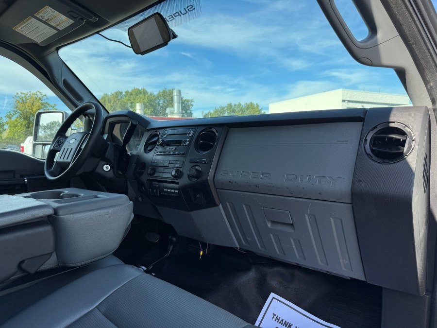 Used 2014 Ford F550 4x4 Regular Cab Super Duty image 21