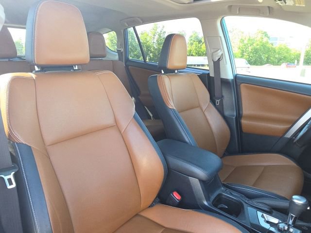 Used 2016 Toyota RAV4 Limited AWD/4WD image 16