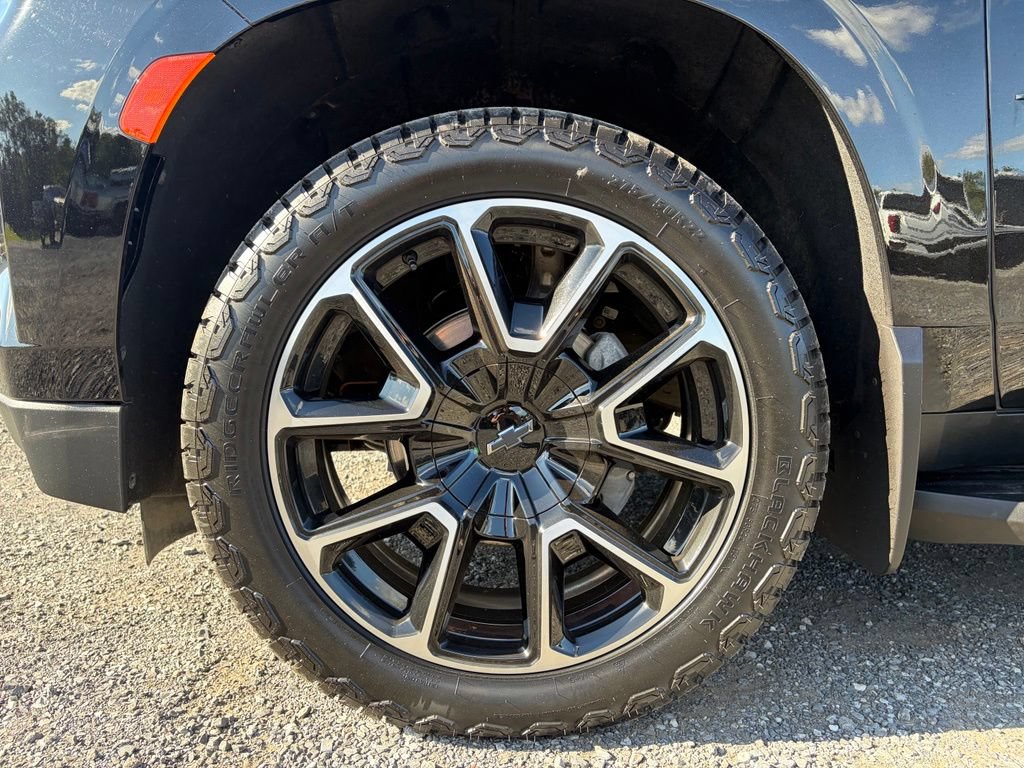 Used 2024 Chevrolet Tahoe RST w/ Luxury Package AWD/4WD image 16