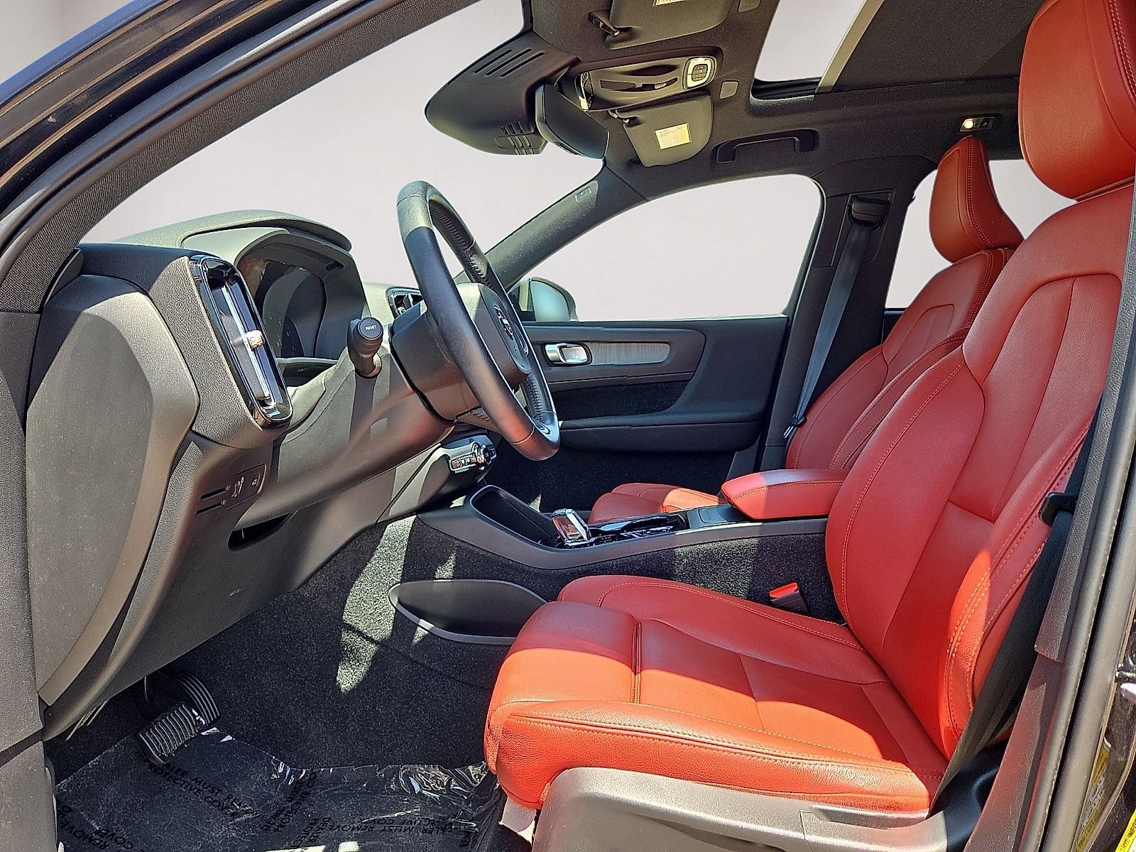 Used 2021 Volvo XC40 T4 Inscription FWD image 23