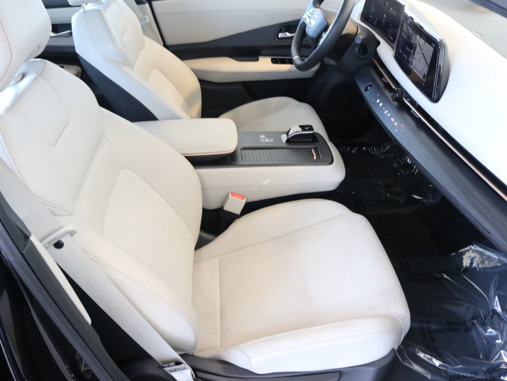 Used 2024 Nissan Ariya AWD image 45