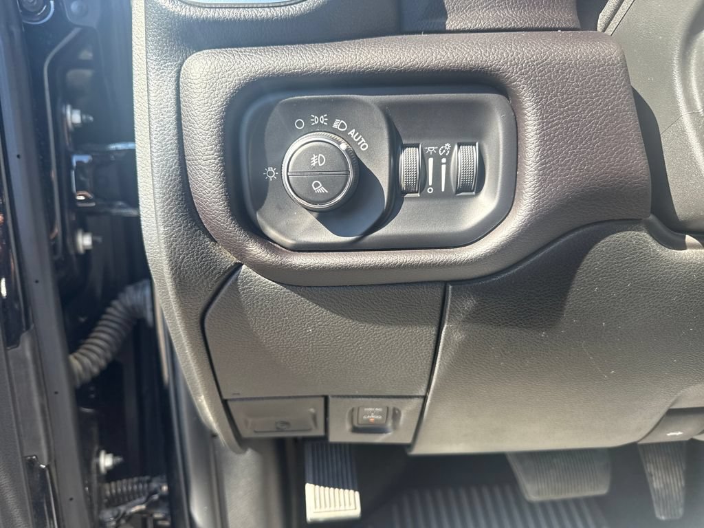 Used 2024 RAM 3500 Laramie w/ Sport Appearance Package AWD/4WD image 14