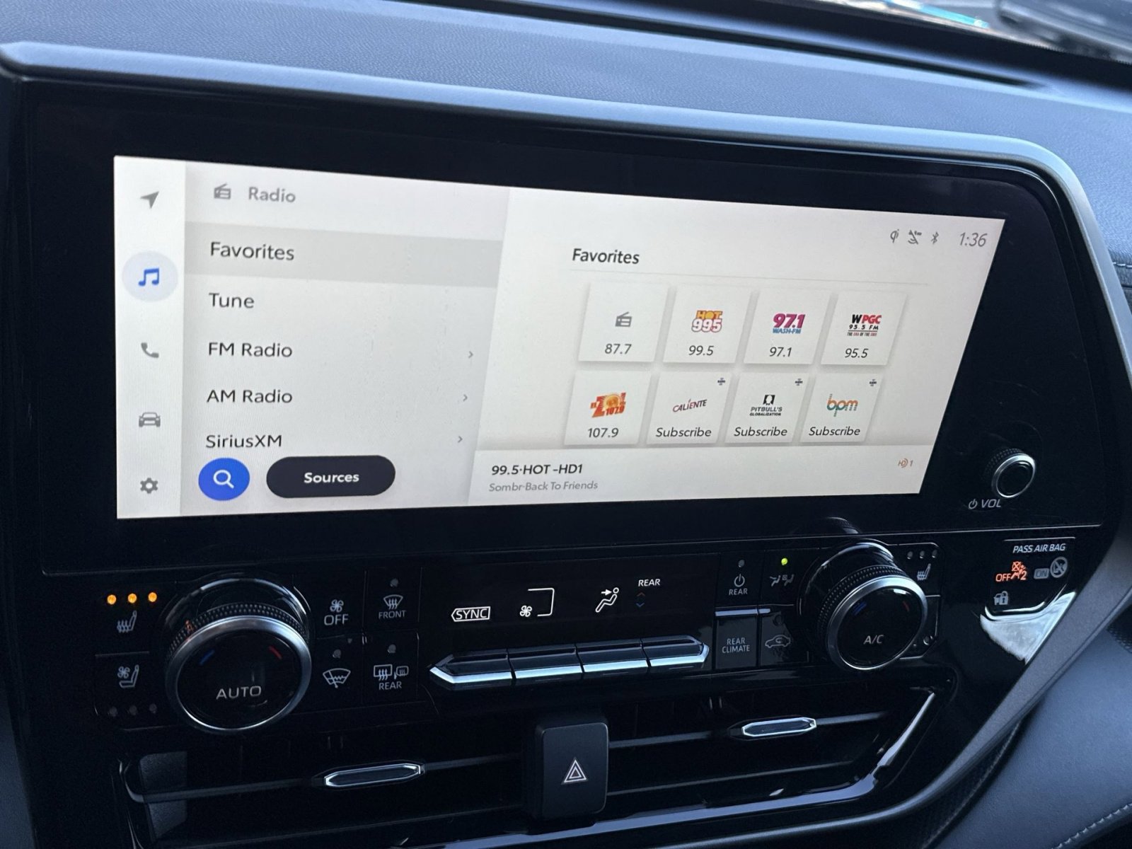 Used 2023 Toyota Highlander Limited image 18