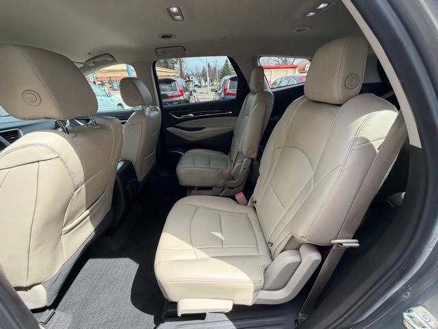 Used 2018 Buick Enclave Essence AWD/4WD image 16