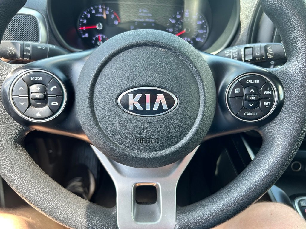 Used 2020 Kia Soul LX image 12