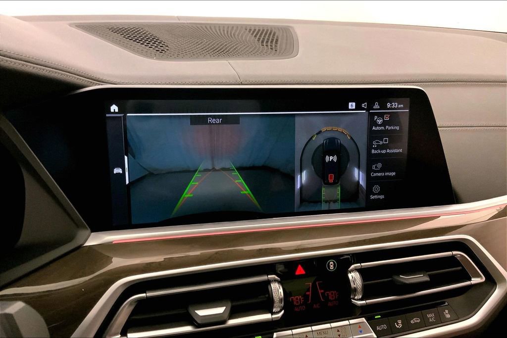 Used 2022 BMW X5 xDrive40i w/ M Sport Package AWD/4WD image 17