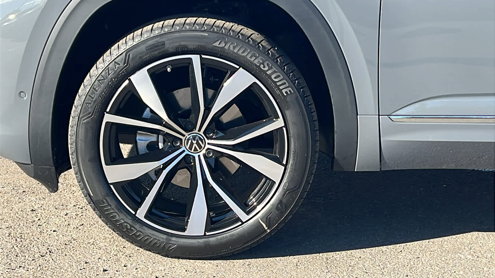 New 2026 Volkswagen Atlas Cross Sport SEL Premium R-Line image 9