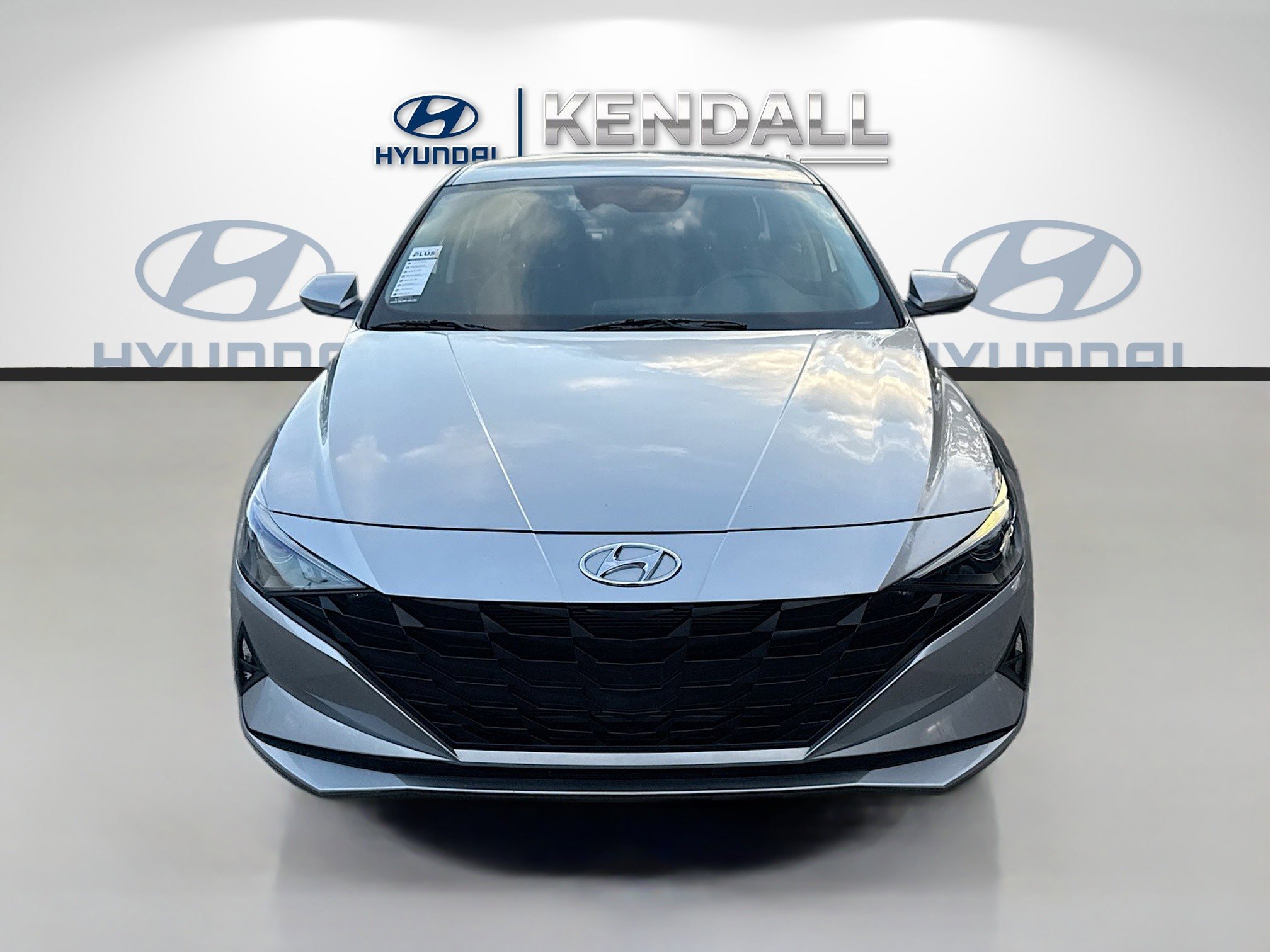 Used 2023 Hyundai Elantra SEL w/ Cargo Package image 2