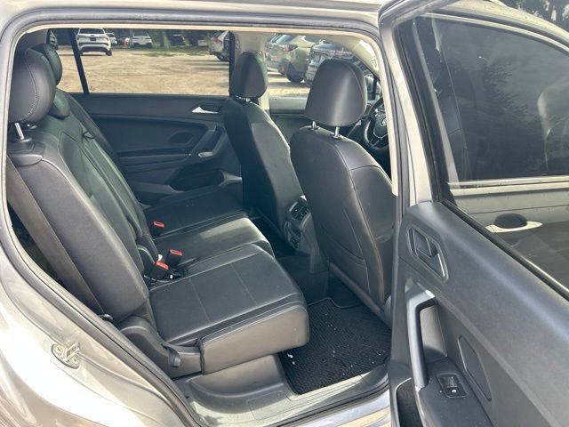 Used 2020 Volkswagen Tiguan SEL FWD image 9