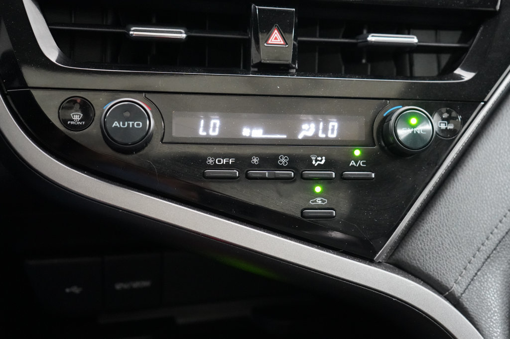 Used 2022 Toyota Camry XSE w/ Navigation Package FWD image 26