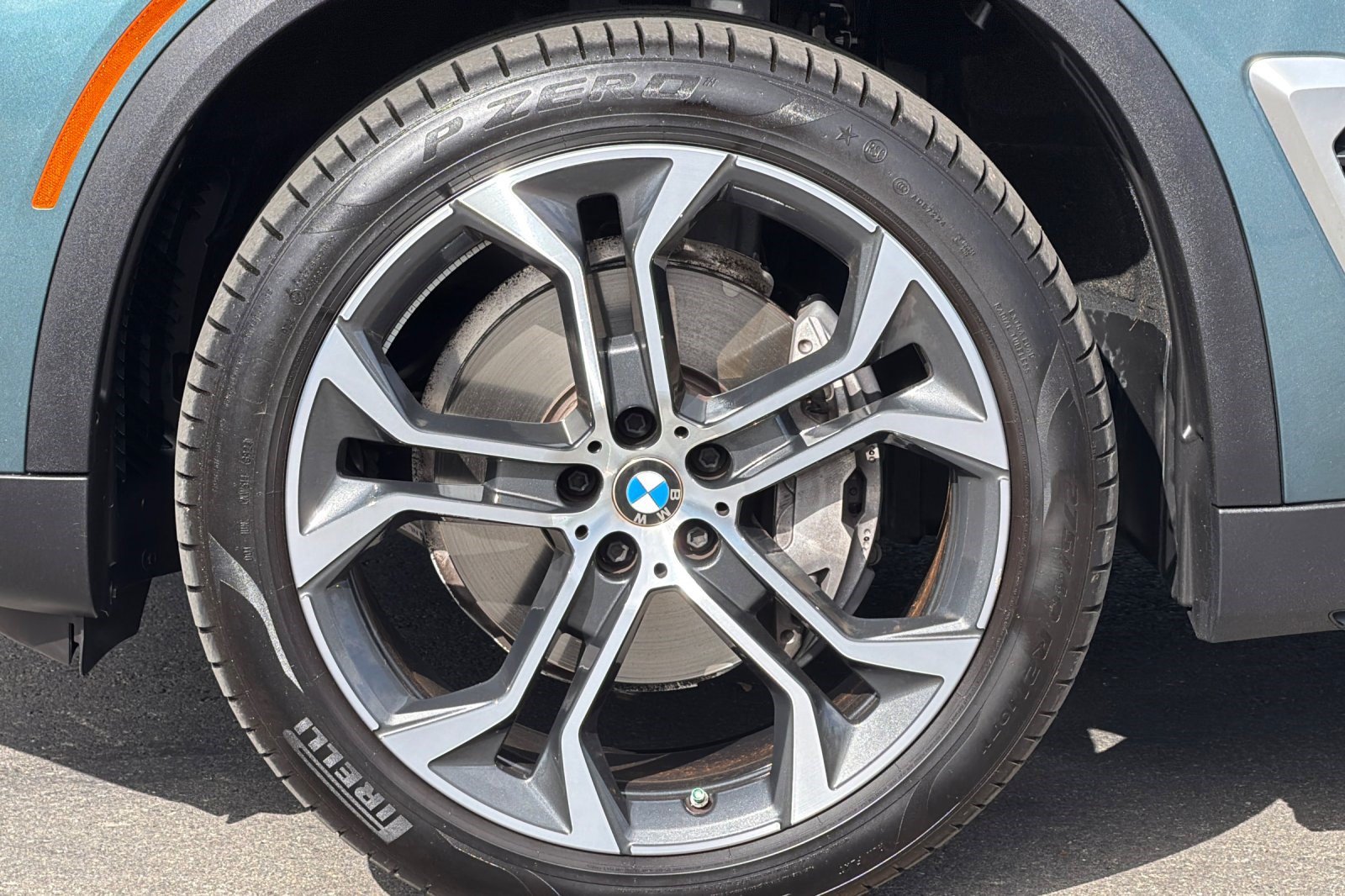 Used 2025 BMW X5 xDrive40i w/ Premium Package AWD/4WD image 38