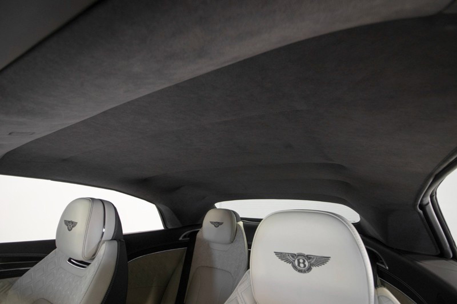 Used 2021 Bentley Continental GT image 40