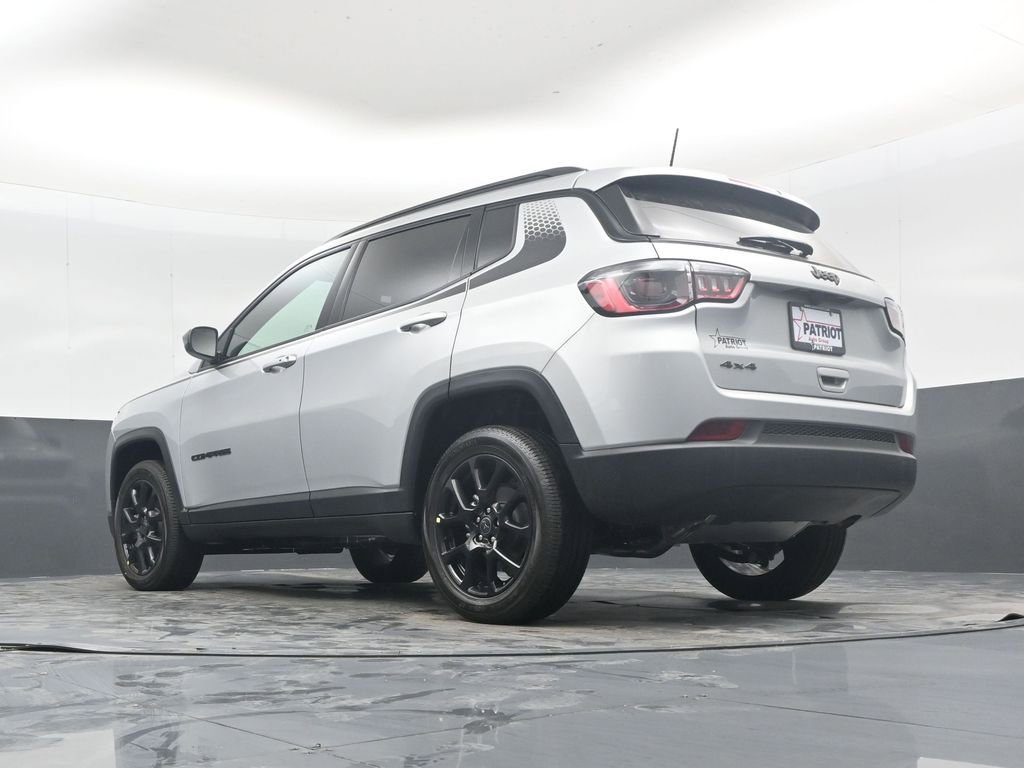 New 2026 Jeep Compass Latitude AWD/4WD image 42
