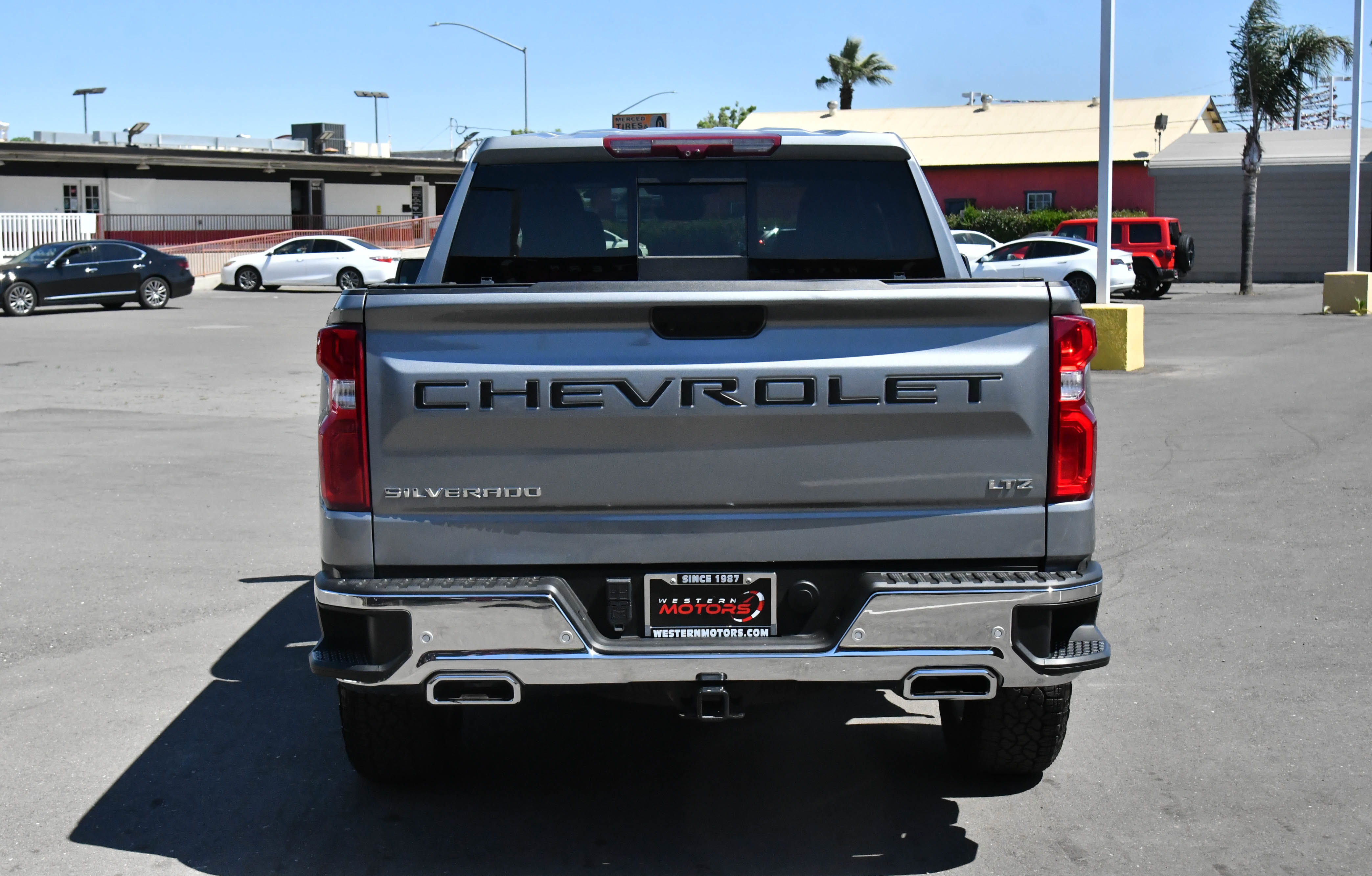 Used 2024 Chevrolet Silverado 1500 LTZ w/ Technology Package AWD/4WD image 7