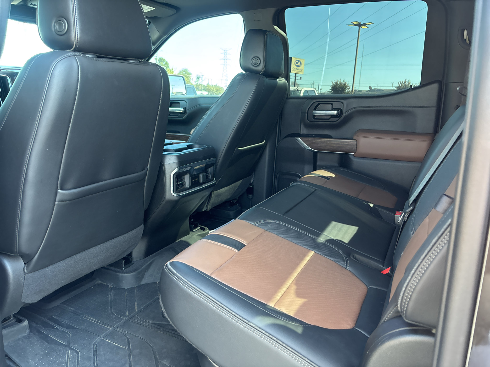 Used 2022 Chevrolet Silverado 1500 High Country AWD/4WD image 6