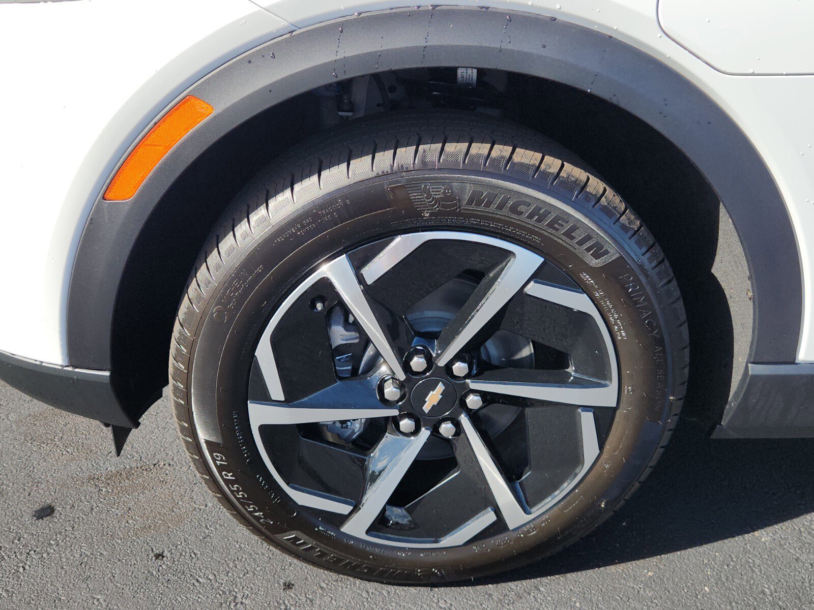 New 2026 Chevrolet Equinox EV LT image 4