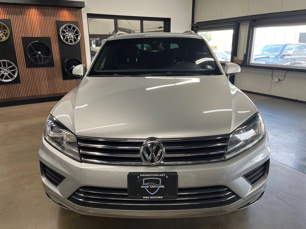 Used 2017 Volkswagen Touareg Wolfsburg Edition AWD/4WD image 22