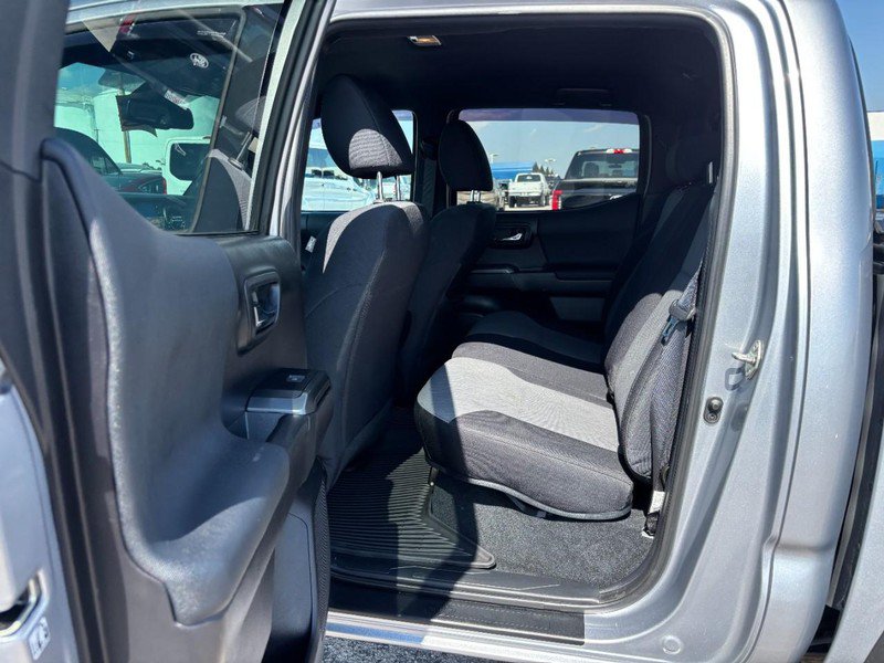Used 2020 Toyota Tacoma TRD Off-Road AWD/4WD image 13