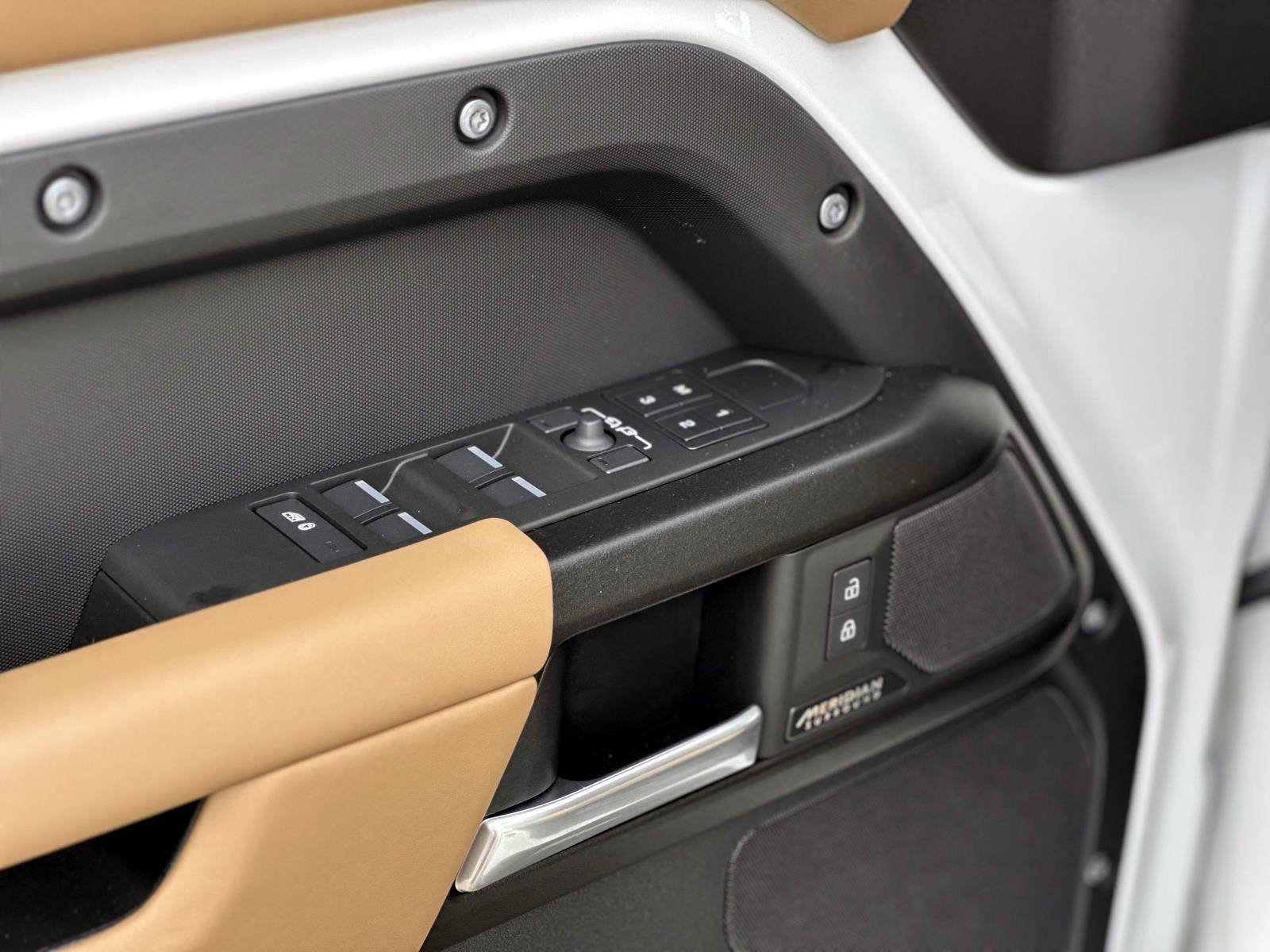 New 2026 Land Rover Defender 130 V8 image 14