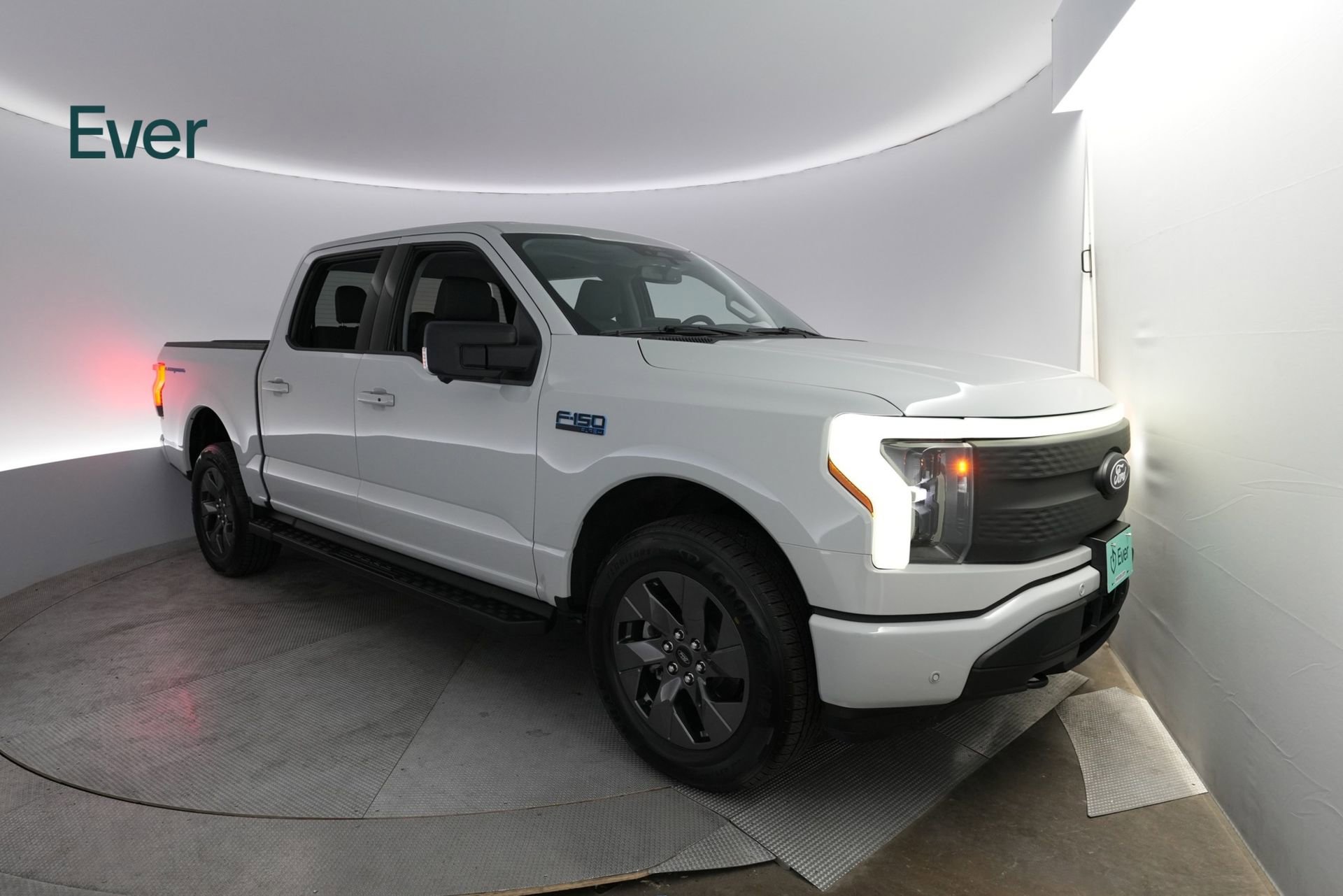 Used 2024 Ford F150 Lightning Flash image 2