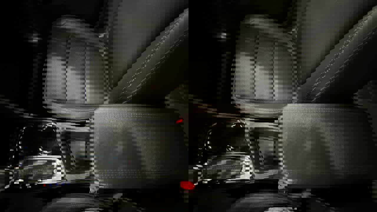 Used 2020 Buick Encore GX Essence w/ Experience Buick Package image 23