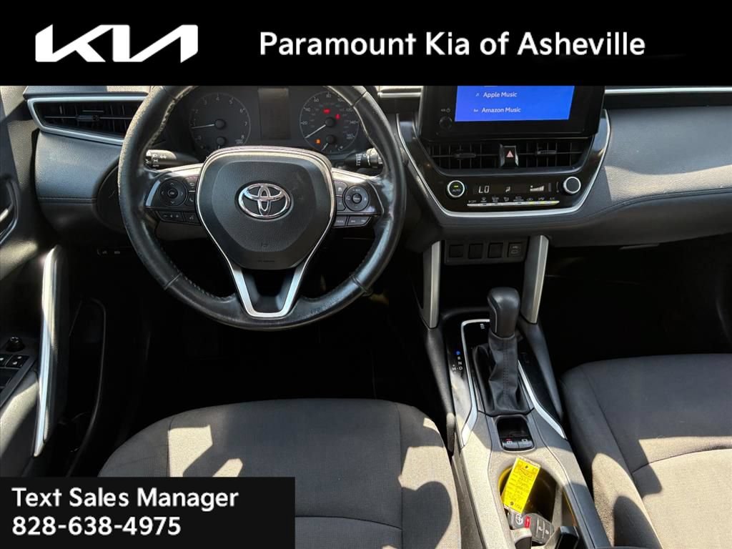 Used 2023 Toyota Corolla Cross LE FWD image 23