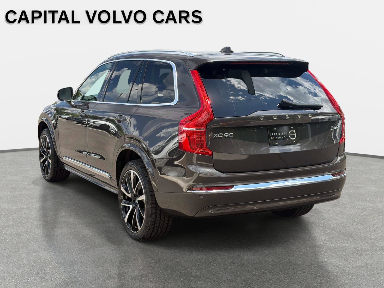 Certified 2023 Volvo XC90 B6 Plus AWD/4WD image 7