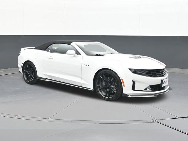 Used 2022 Chevrolet Camaro LT RWD image 21
