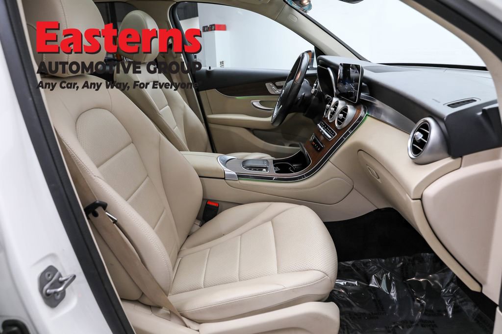 Used 2021 Mercedes-Benz GLC 300 4MATIC w/ Driver Assistance Package image 24