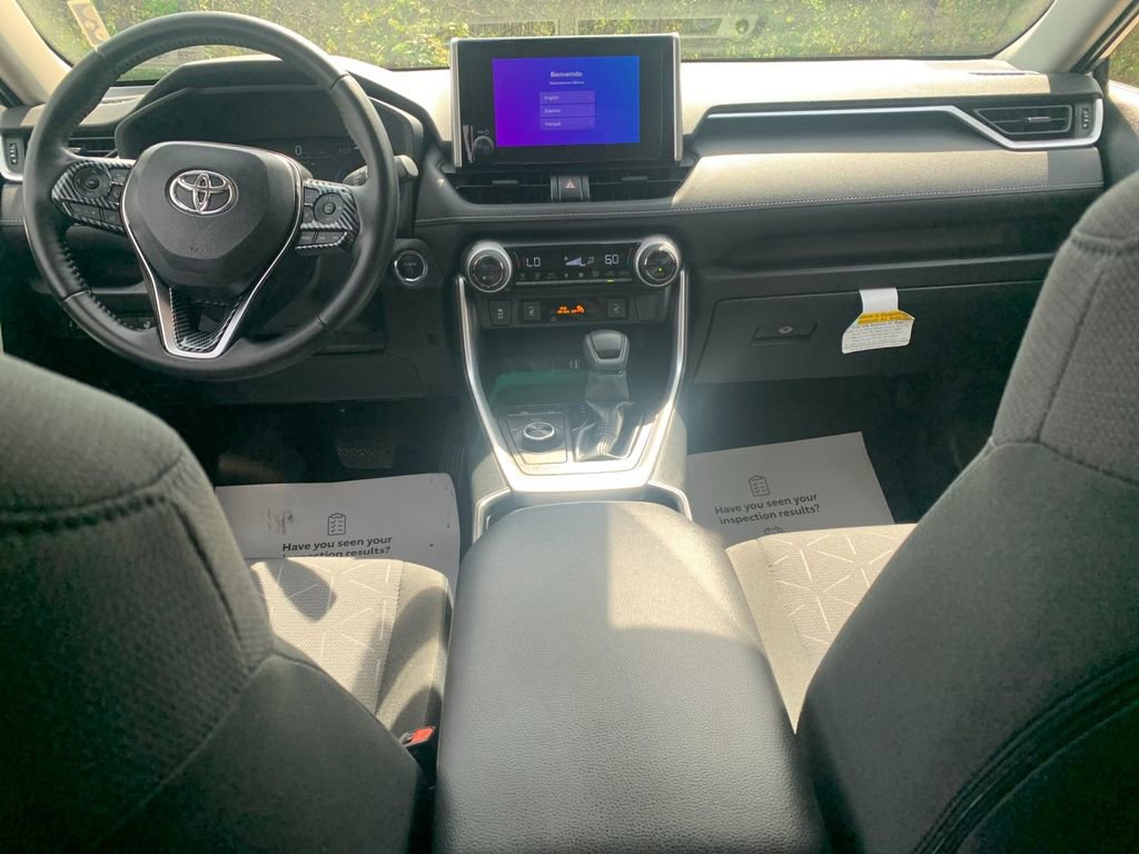 Used 2025 Toyota RAV4 XLE w/ Convenience Package image 16