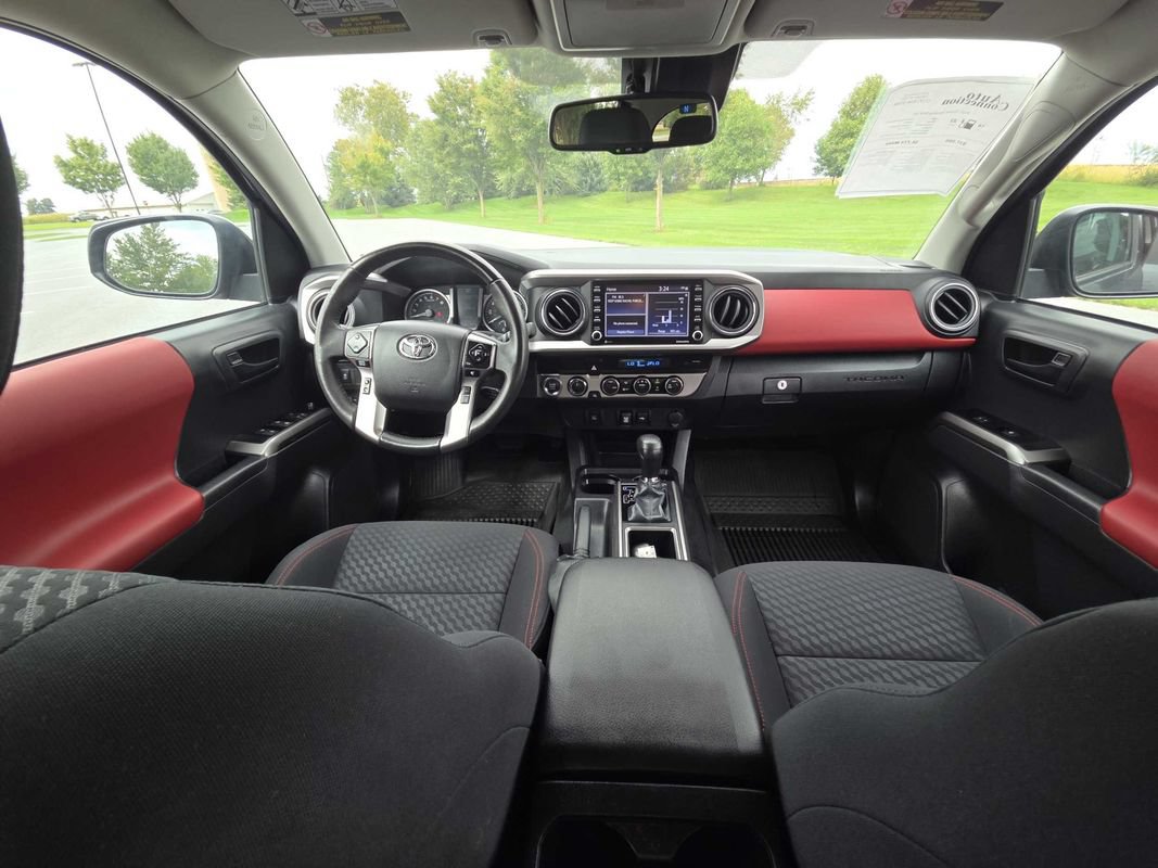 Used 2023 Toyota Tacoma SR5 AWD/4WD image 15